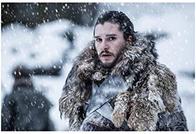 Kit Harrington ca Jon zăpadă în picioare în timp ce zăpada cade Game Of Thrones 8 x 10 Inch fotografie