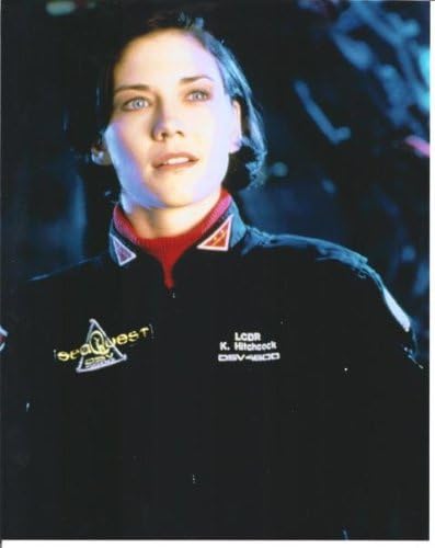 Stacy Haiduk ca Katherine Hitchcock în Seaquest DSV în uniformă Închideți 8 x 10 Photo